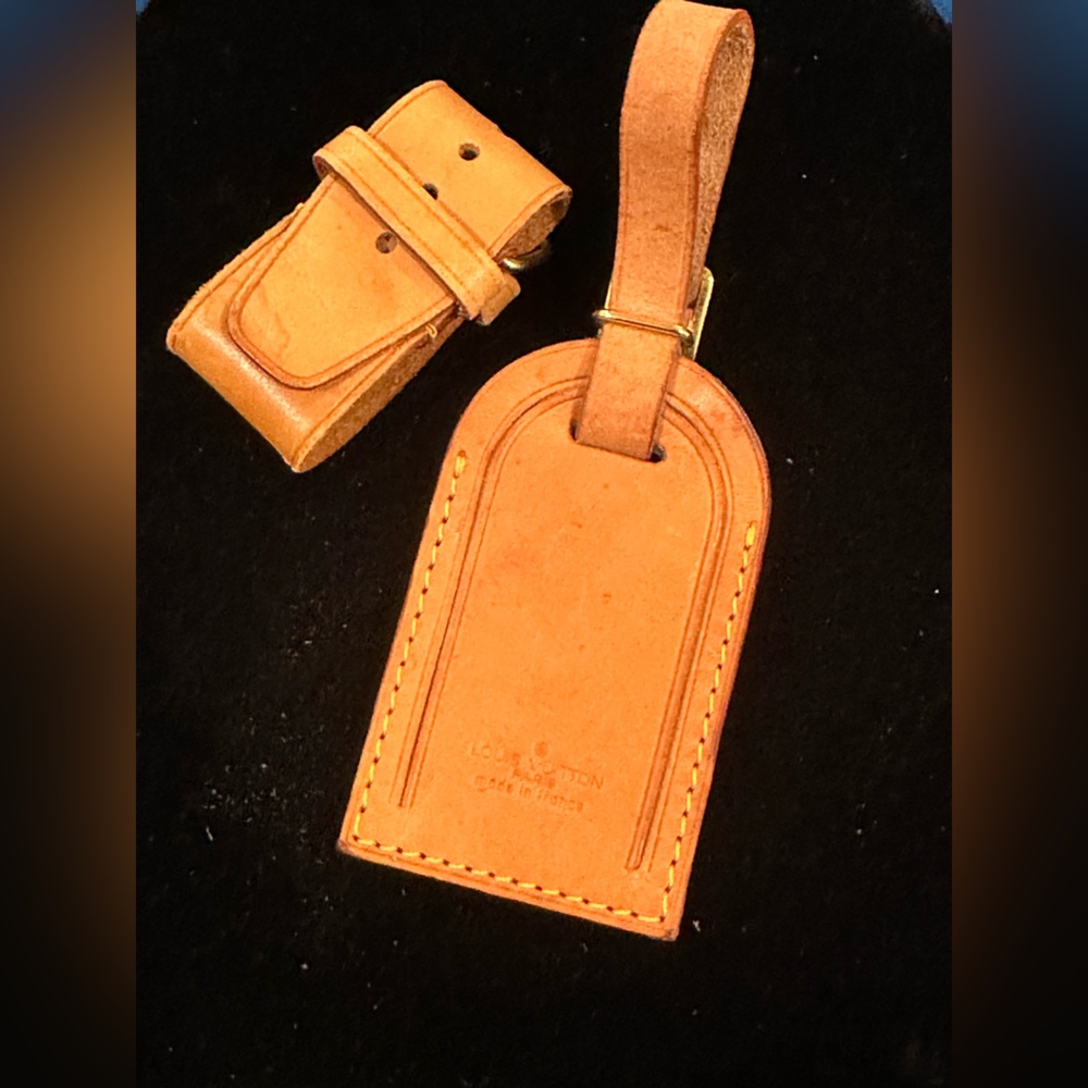 Louis Vuitton Luggage Tag & Poignet Set